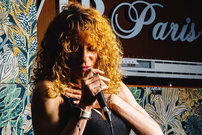 Seine River Dinner Cruise with Live Singer by VIP Yacht de Paris - Port de la Rapée: Allow time to find the dock