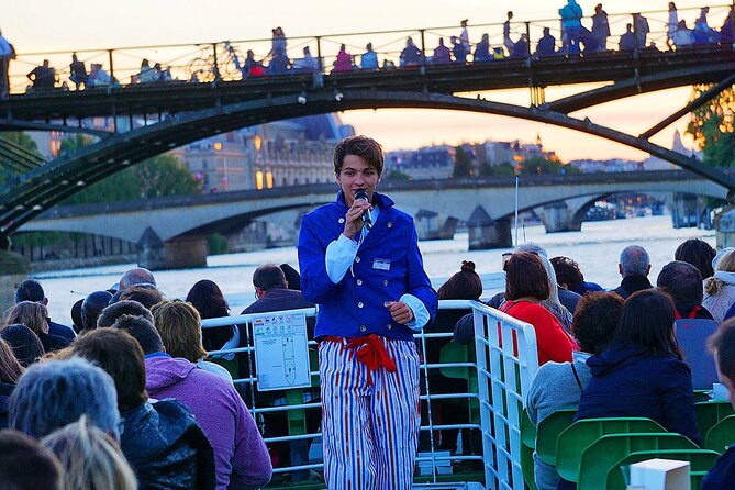 Seine River Sightseeing Guided Cruise by Vedettes du Pont Neuf - What the One-Hour Route Shows You