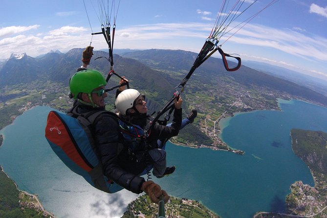 Sensation paragliding flight over the magnificent Lake Annecy - Takeoff: A Short Burst of Nerves