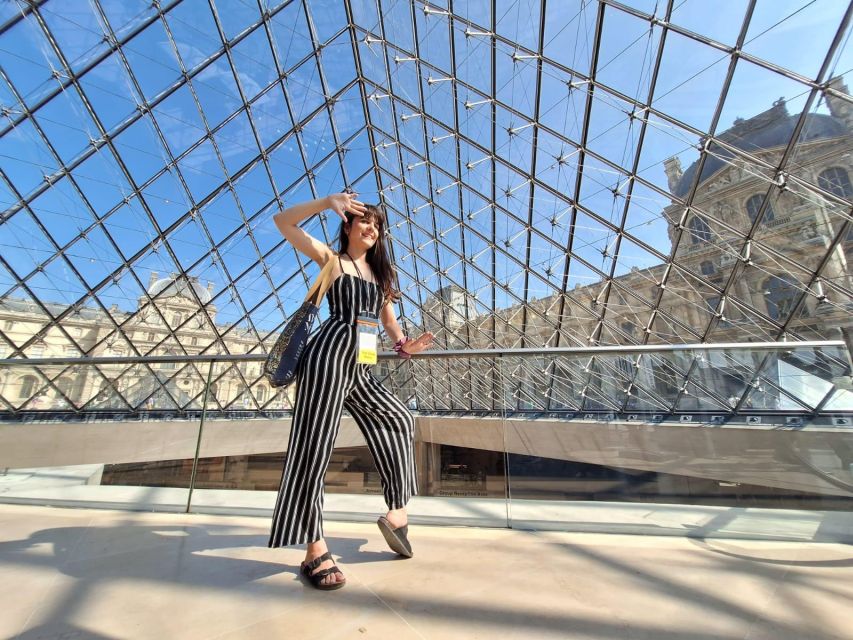 Skip-the-Line Louvre Museum Tour with Artist - What families and less confident museum visitors gain