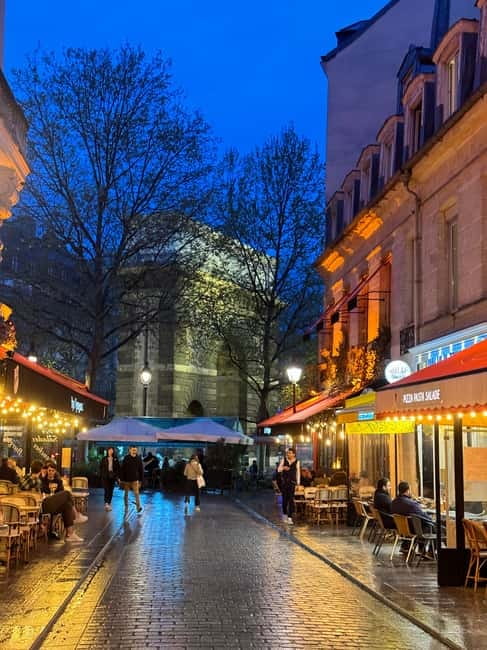 Solo travelers Meetup:A cultural stroll,Drinks & socializing - What the $23 Price Really Covers