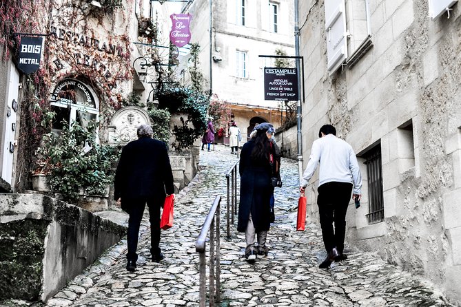St-Emilion & Médoc Wine Day Tour: Chateaus, Tastings and Lunch - Meeting in Bordeaux at 9:00 am