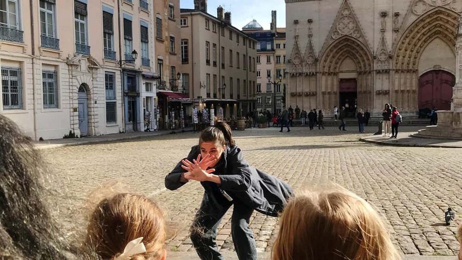 Storytelling tour of the Vieux-Lyon for children in French - Is $20 a good value for 90 minutes?