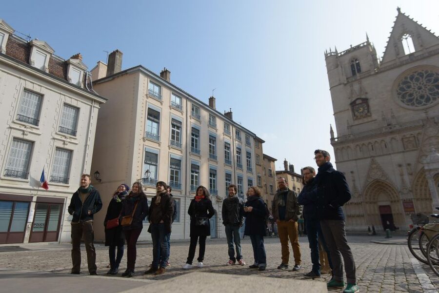 Storytelling tour of the Vieux-Lyon in French - Meeting your actor at the Vieux-Lyon metro