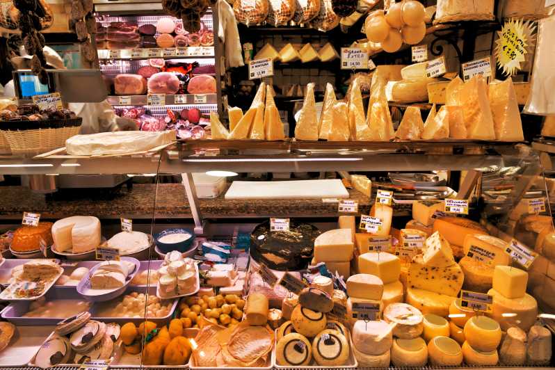 Strasbourg: 2-Hour Gourmet Walking Tour - Maison Kammerzell and the details above the street