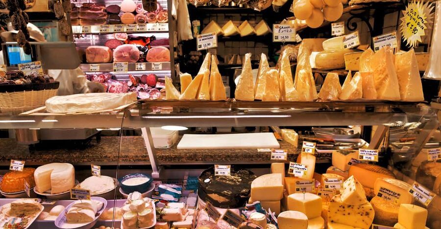 Strasbourg: 2-Hour Gourmet Walking Tour - Guides Robin and Florence set the tone