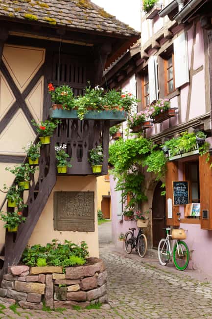 Strasbourg: Full-Day Small Group Tour to Colmar & Riquewihr - Christmas markets and seasonal timing