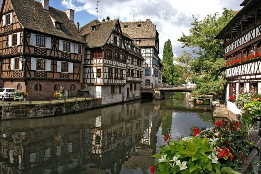 Strasbourg: Private custom tour with a local guide - Why a private walk works well in Strasbourg