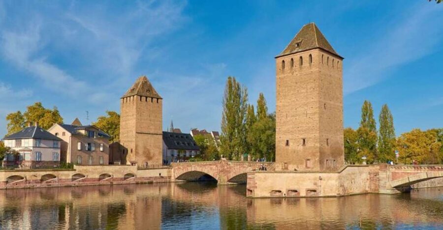 Strasbourg: Private custom tour with a local guide - Following the old streets and canals