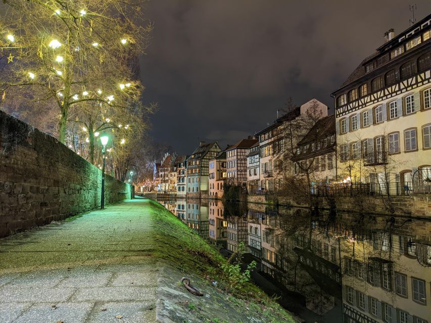 Strasbourg: Walking Tour with Local Guide - Place de la République and the final orientation