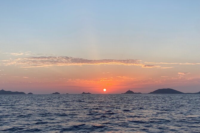 Sunset boat cruise with Aperitif at the Sanguinary Islands - Is $78.64 good value?