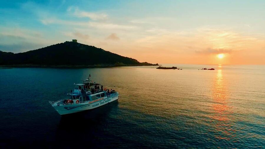 Sunset Boat Trip Visit, natural reserve coast - Booking details that matter