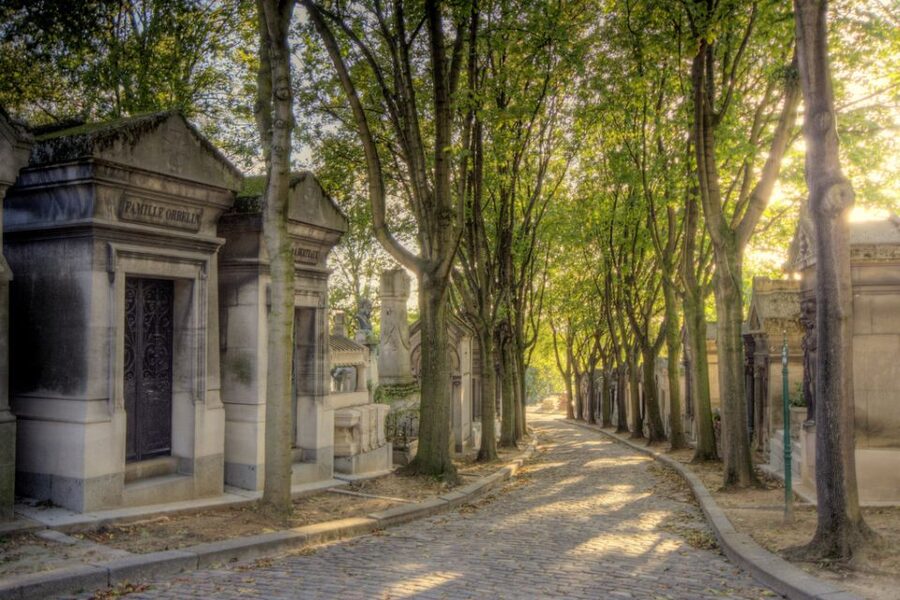 The Père Lachaise Cemetery: Guided 2-Hour Small-Group Tour - Key points to know before you book