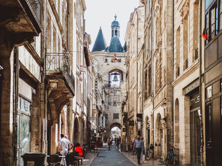 The Ultimate Bordeaux Food Tour: Full Meal & Fine Wines - A substantial stop near the Hôtel de Ville