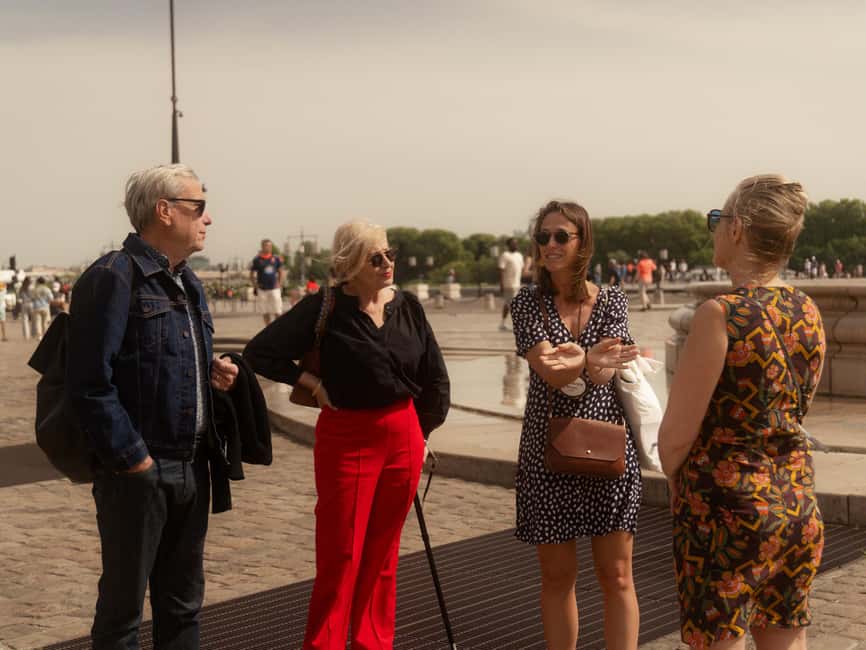 The Ultimate Bordeaux Food Tour: Full Meal & Fine Wines - Starting with wine at Place de la Bourse