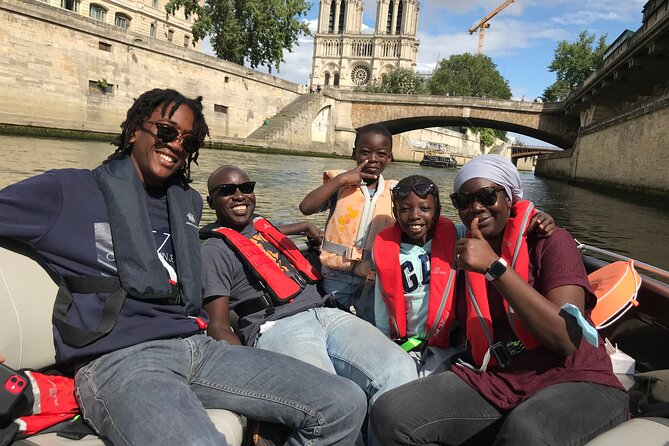 Top Private Cruises in Paris with French Champagne and surprises - Alexandre III Bridge and its grand decoration