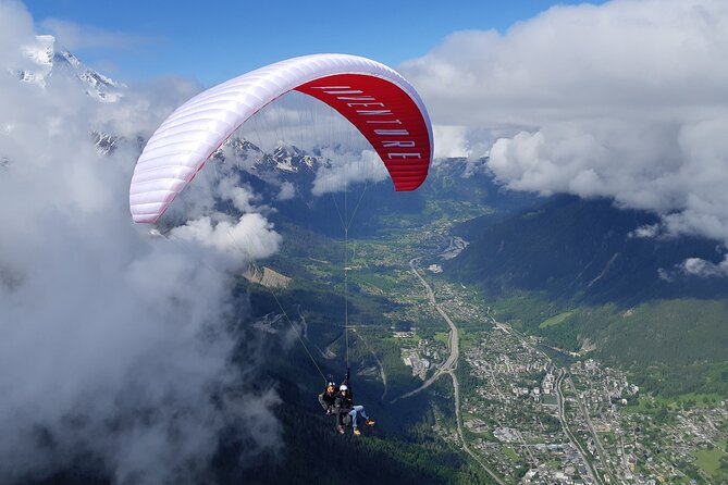 Two-seater paragliding flight in Chamonix - What the one-hour schedule really includes