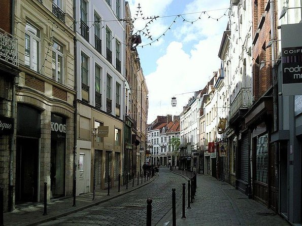 Unique Tour of Lille by Convertible 2CV - 1h00 - Key points about the Lille 2CV tour