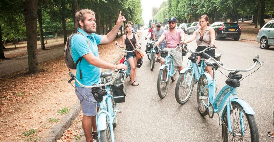 Versailles Bike Tour with Palace & Queen Farm Entrance - Starting at Gare Saint-Lazare and riding to Versailles
