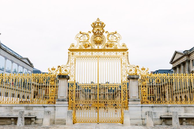 Versailles Château and Gardens Walking Tour from Paris by Train - The two-hour walk through the royal gardens