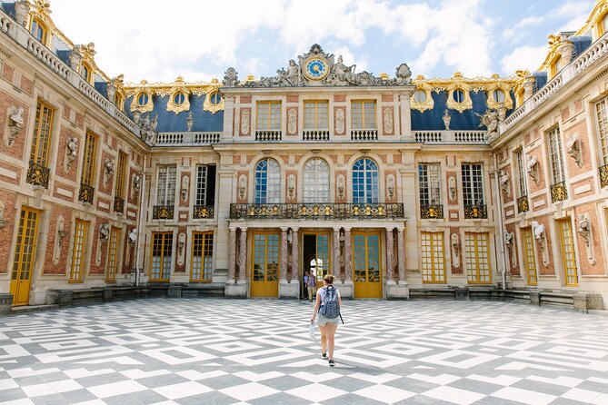 Versailles Half Day eBike - Following the Grand Canal for an hour