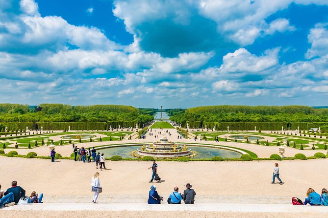 Versailles Palace and Gardens Half Day Guided Tour from Paris - Inside the Palace: Royal Apartments in 45 Minutes