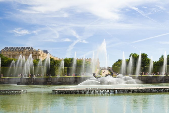 Versailles Palace and Gardens Half Day Guided Tour from Paris - One Hour in the Gardens: Beautiful but Brief