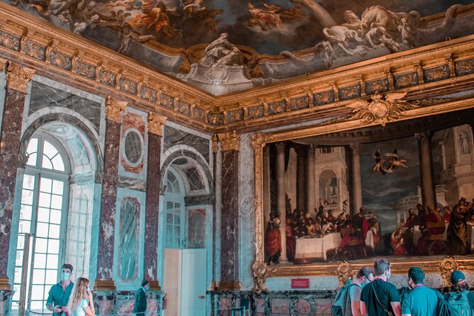 Versailles Palace Guided Tour with Reserved Entry - Inside the palace: a focused 90-minute route