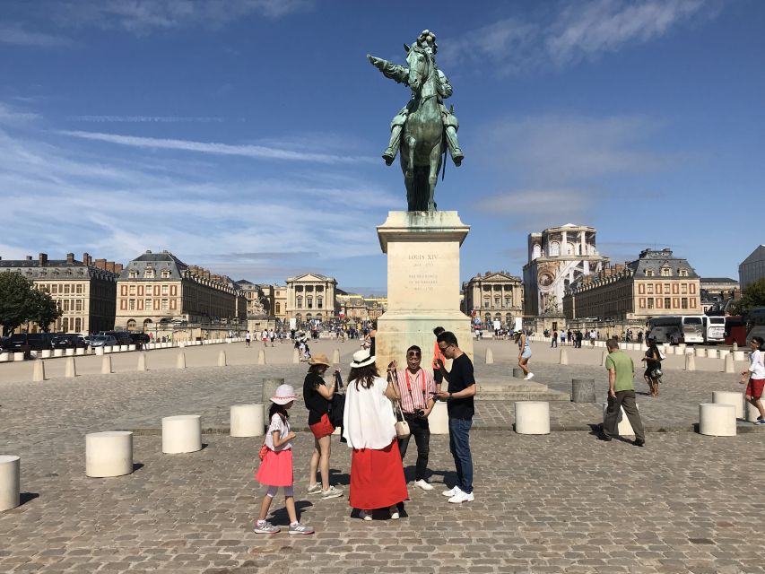 Versailles: Palace Guided Tour with Skip-the-Line Ticket - The Hall of Mirrors and crowded State Apartments