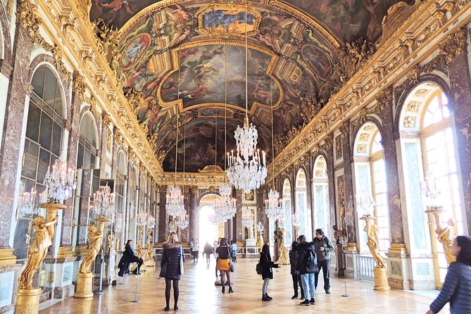 Versailles Palace & Marie-Antoinette's Estate Guided Tour - Meeting in Paris and riding to Versailles