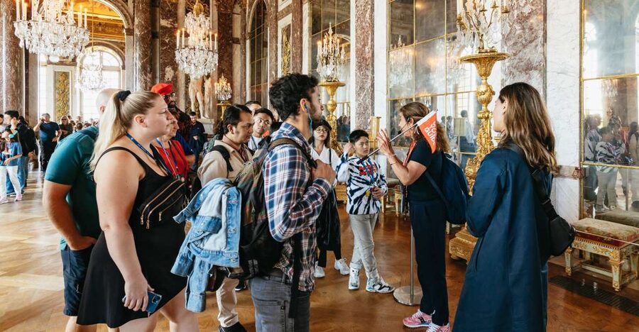 Versailles: Palace of Versailles Skip-the-Line Guided Tour - Why a guided visit makes Versailles easier