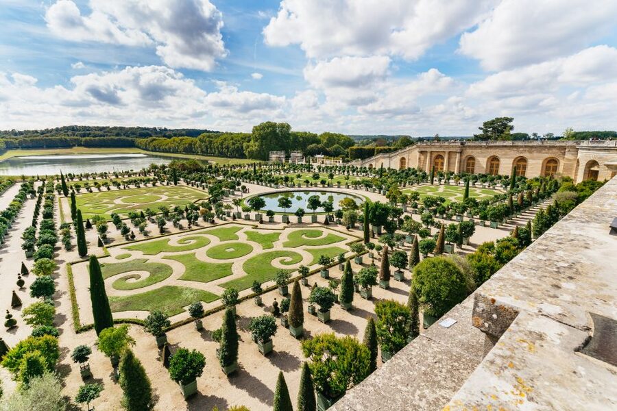 Versailles: Skip-the-Line Tour of Palace with Gardens Access - What the tour does not cover