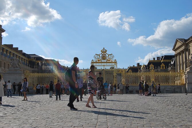 Versailles Small Group Guided Tour with Local Guide - Meeting Louis XIV at the Place d’Armes