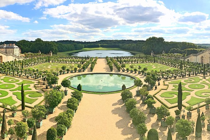 Versailles Small Group Guided Tour with Local Guide - Why the Small Group Matters