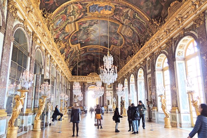 Versailles Small Group Guided Tour with Tranportation from Paris - Four hours, and what you give up