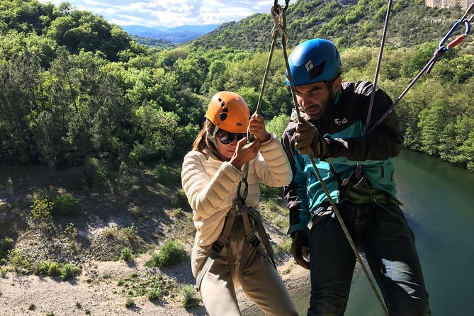Via corda in Ardèche + big abseil - Key points at a glance