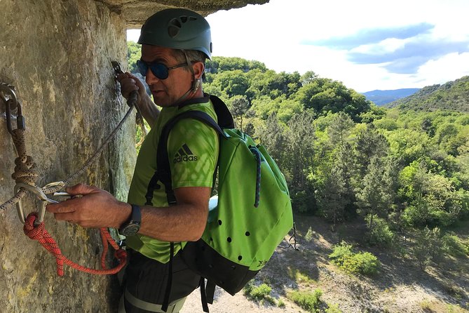 Via corda in Ardèche + big abseil - The guides are central to the experience