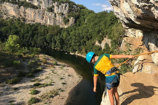 Via corda in Ardèche + big abseil - Reaching the Agachou parking area