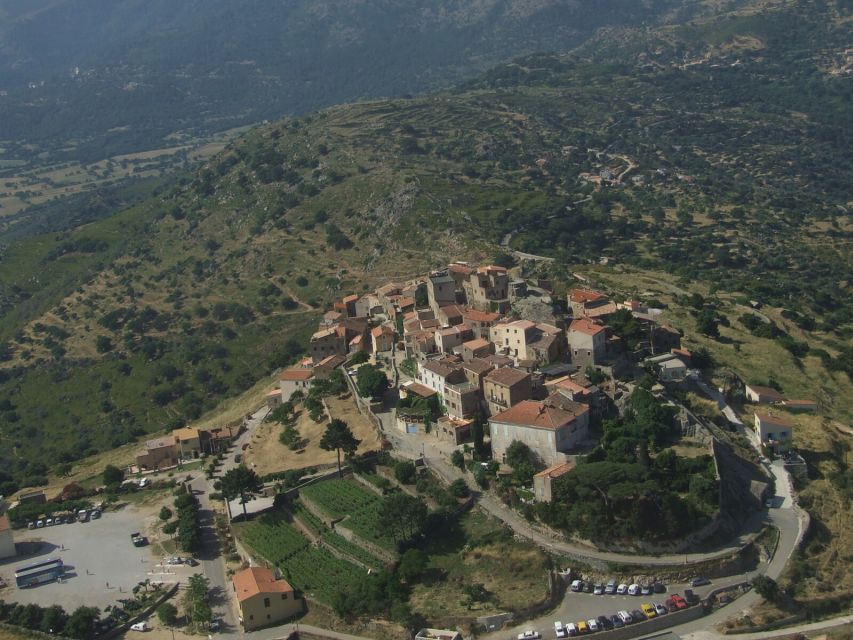 Vieux Villages L'authenticité Corse - The guide makes or breaks the day