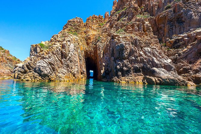 Visit Scandola, the creeks of Piana by boat - Scandola Nature Reserve and the first swim