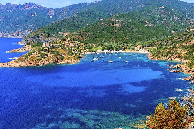 Visit Scandola, the creeks of Piana by boat - The return route and second swimming break