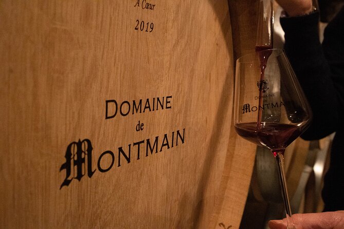 Visit-Tasting-Sale - Entering the cellar and learning the method