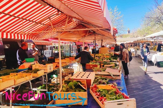 ★ Walking Tour of Old Nice and Castle Hill - Cours Saleya and the flower market