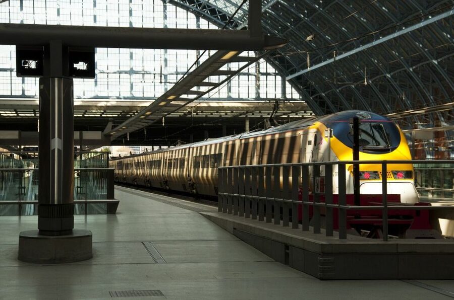 Welcome to Paris Day Trip from London via Train - Making Good Use of Your Free Time